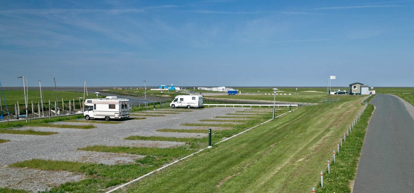 knaus-reisemobilhafen-spieka-stellplaetze-schotter-04