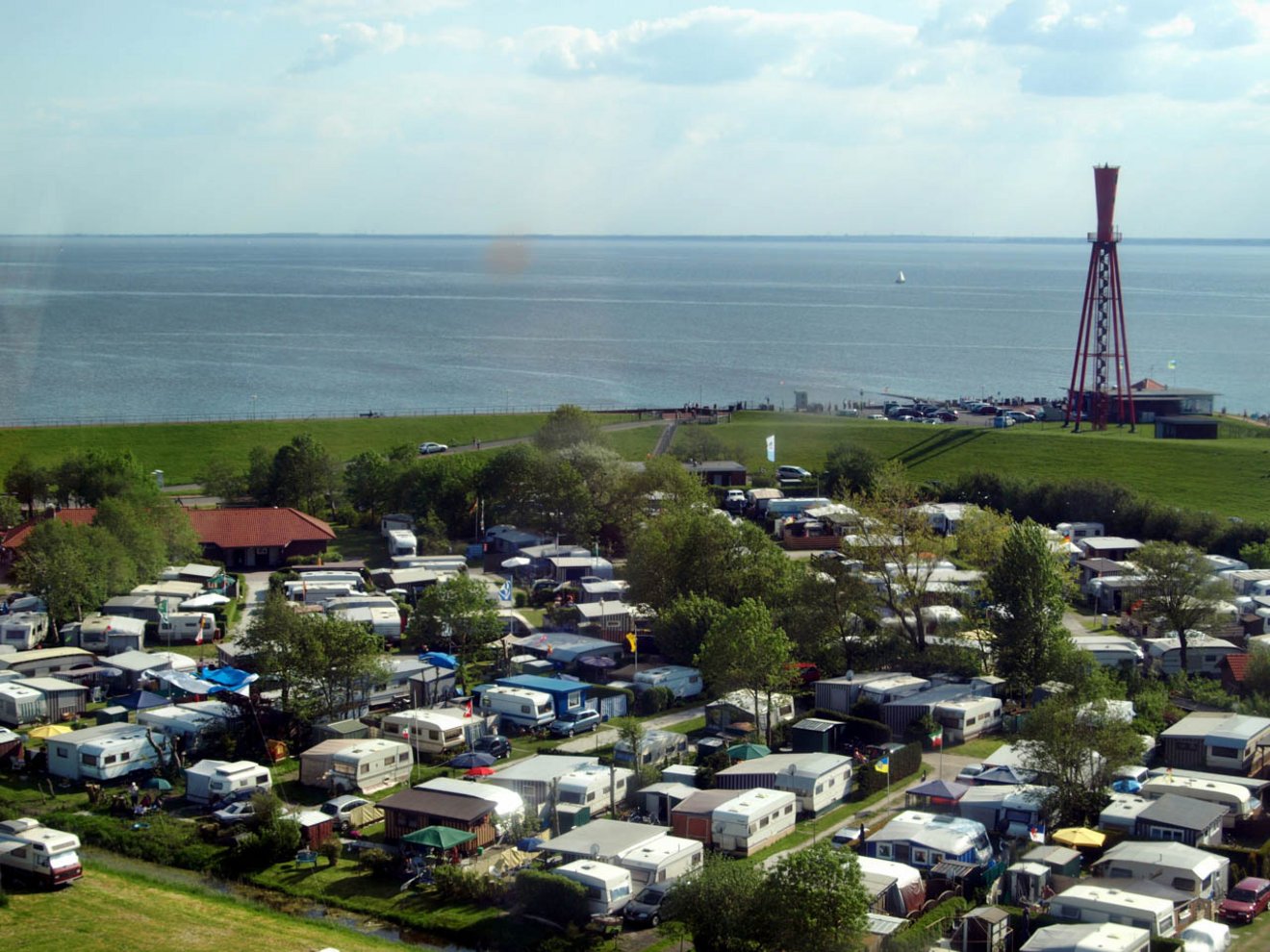 knaus-campingpark-eckwarderhoerne-luftbildaufnahme-02