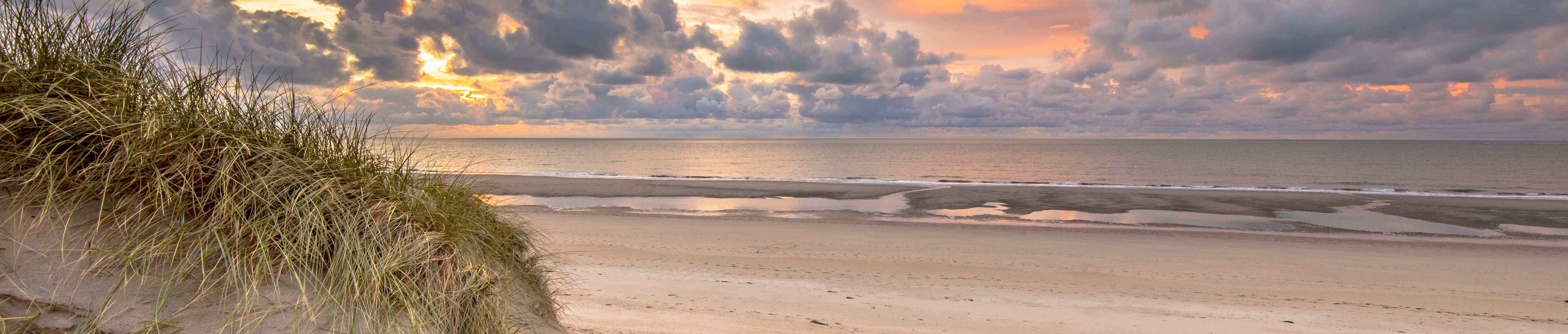 dune-view-on-north-sea-2021-08-26-16-38-14-utc