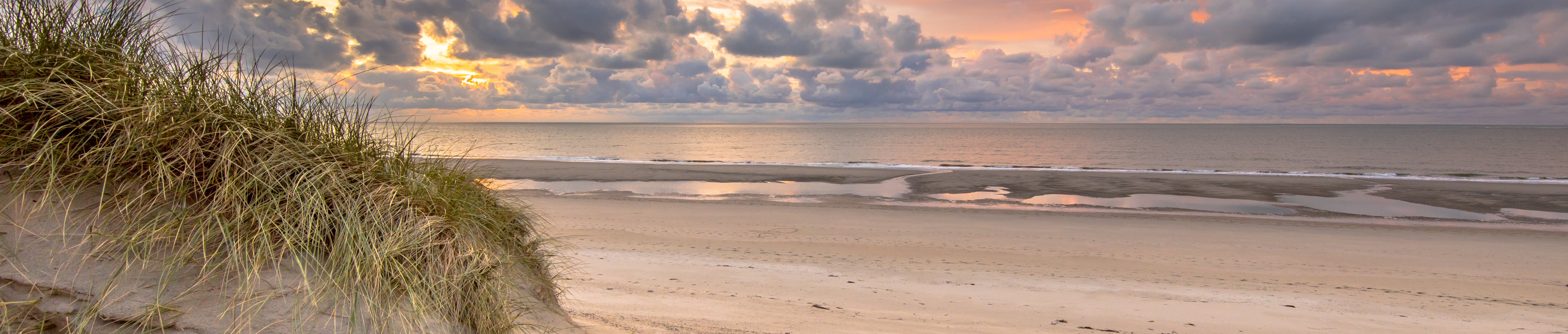 dune-view-on-north-sea-2021-08-26-16-38-14-utc