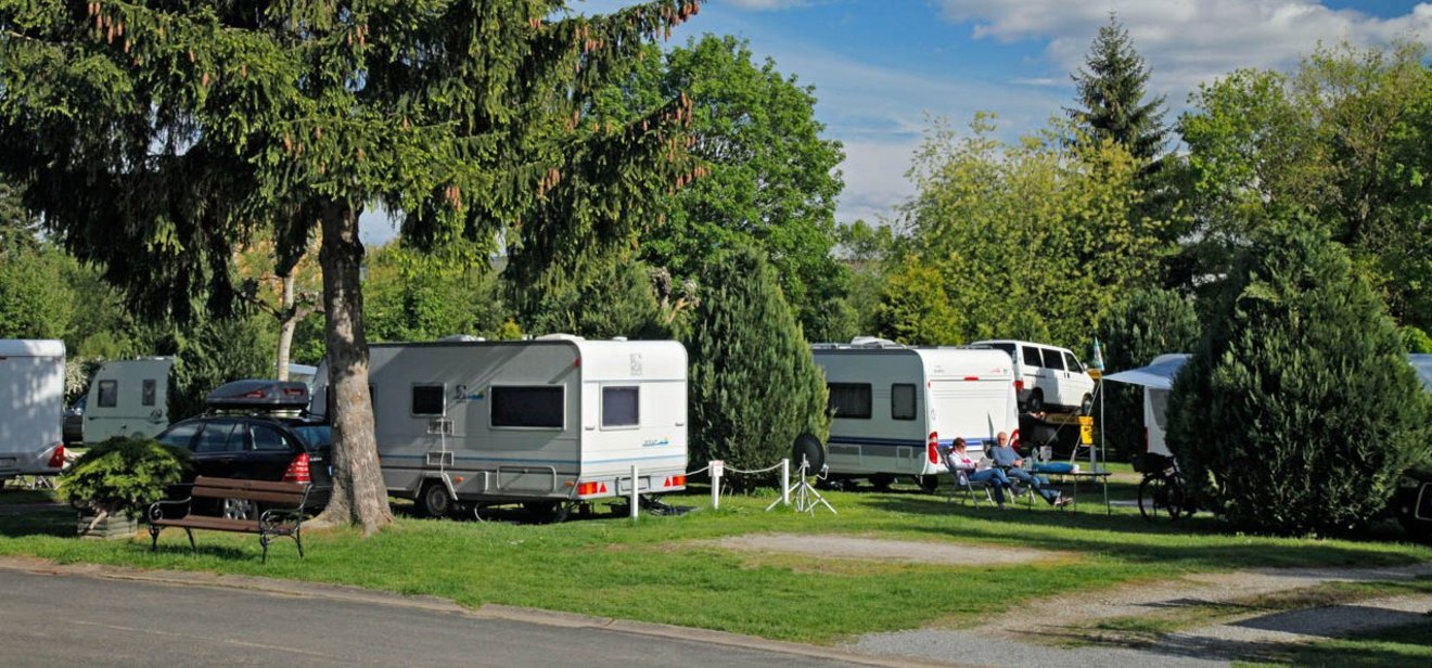 knaus-campingpark-frickenhausen-stellplaetze-01