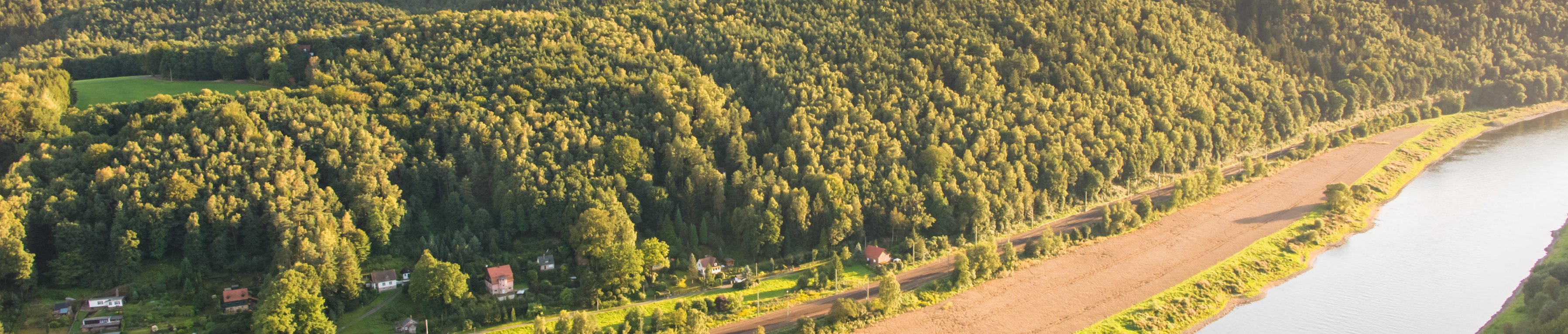 river-elbe-in-the-elbe-sandstone-mountains-2021-08-26-22-31-18-utc