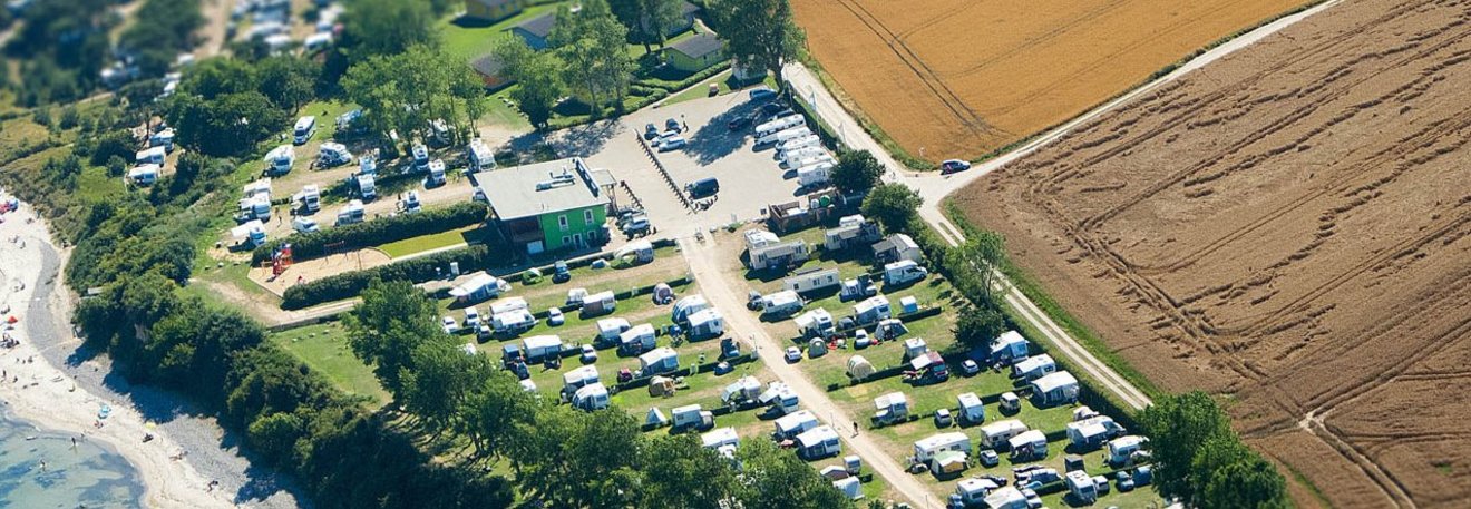 knaus-camping-und-ferienhauspark-ruegen-luftbildaufnahme-